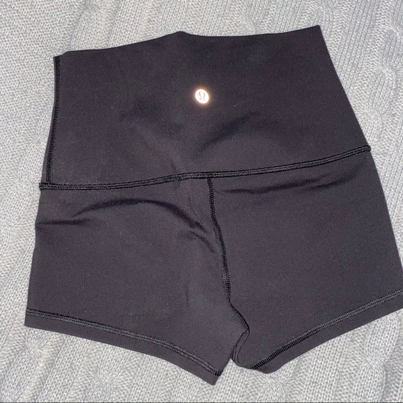 —SOLD ON DEPOP— BLACK LULULEMON SHORTS - Picture 3 of 4